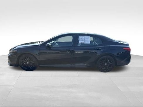 Used 2026 Toyota Camry SE FWD image 2