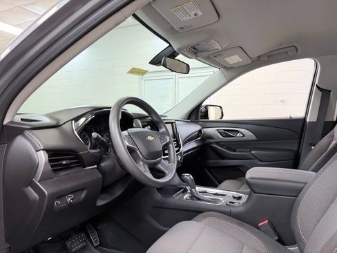 Used 2019 Chevrolet Traverse LS FWD image 14
