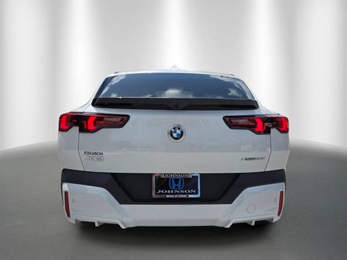 Used 2026 BMW X2 xDrive28i AWD/4WD image 4