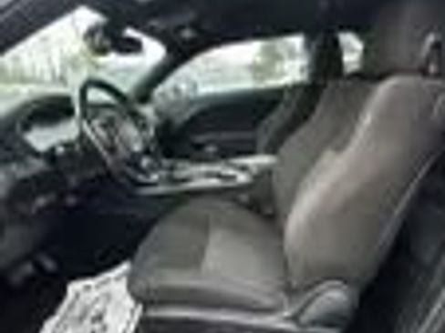 Used 2022 Dodge Challenger GT RWD image 10