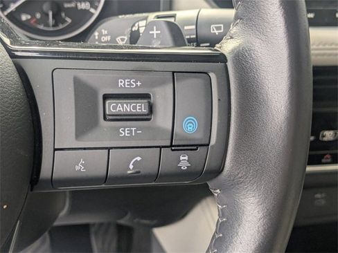 Used 2023 Nissan Rogue SL w/ SL Premium Package image 18