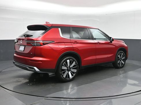 Used 2025 Mitsubishi Outlander AWD image 7