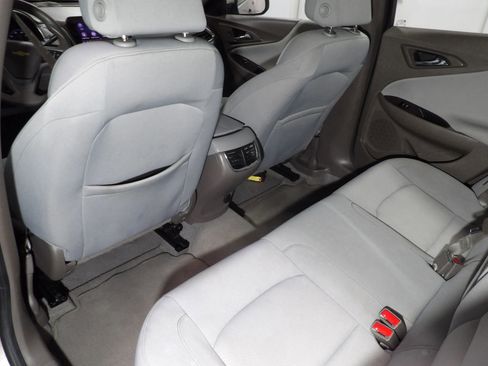 Used 2022 Chevrolet Malibu LT image 9