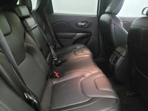 Used 2019 Jeep Cherokee Limited image 19