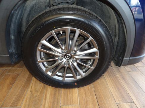 Used 2017 MAZDA CX-5 Touring w/ Preferred Equipment Package image 4