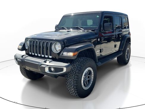 Used 2022 Jeep Wrangler Unlimited Sahara AWD/4WD image 3