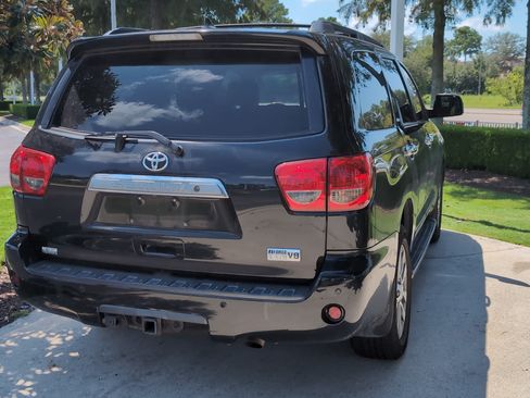 Used 2011 Toyota Sequoia Platinum RWD image 10