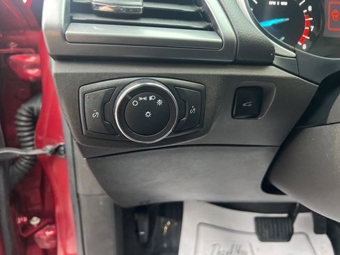 Used 2015 Ford Fusion SE image 22