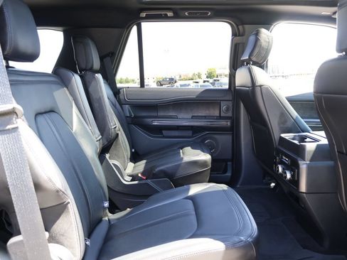 Used 2020 Ford Expedition Limited w/ Equipment Group 302A AWD/4WD image 11