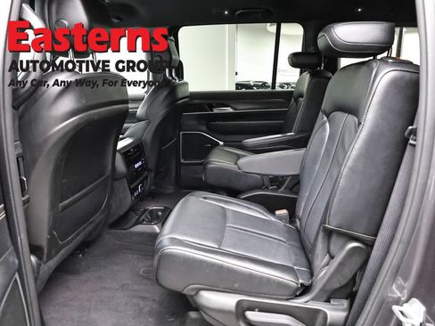 Used 2024 Jeep Wagoneer Series II AWD/4WD image 23