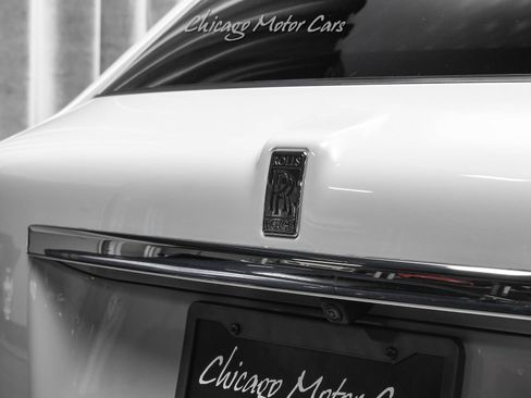 Used 2023 Rolls-Royce Cullinan image 46
