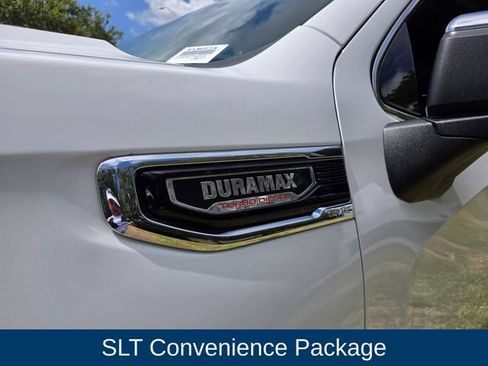 Used 2022 GMC Sierra 1500 SLT w/ SLT Premium Package AWD/4WD image 10