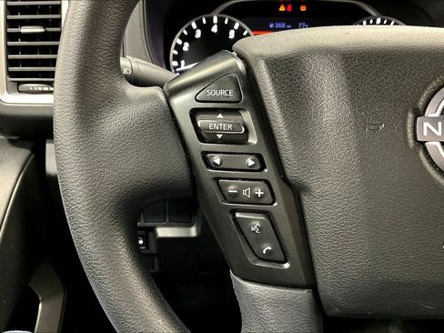 Used 2024 Nissan Frontier SV image 23