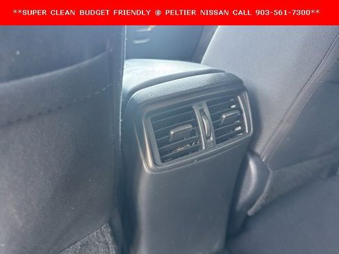 Used 2018 Nissan Rogue SV w/ Premium Package image 22