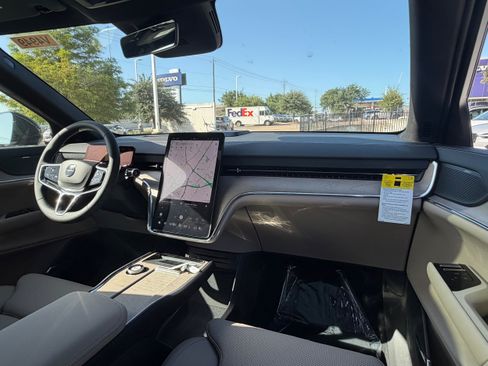 New 2026 Volvo EX90 Plus AWD/4WD image 11
