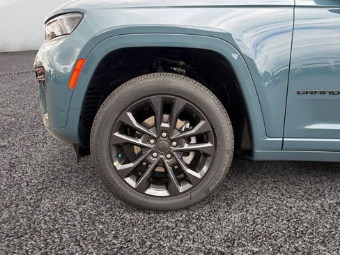 New 2026 Jeep Grand Cherokee Limited AWD/4WD image 9