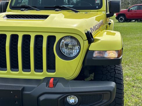 Certified 2023 Jeep Gladiator Mojave w/ Cold Weather Group image 9
