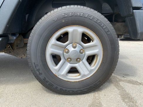 Used 2017 Jeep Wrangler Unlimited Sport w/ Connectivity Group image 24