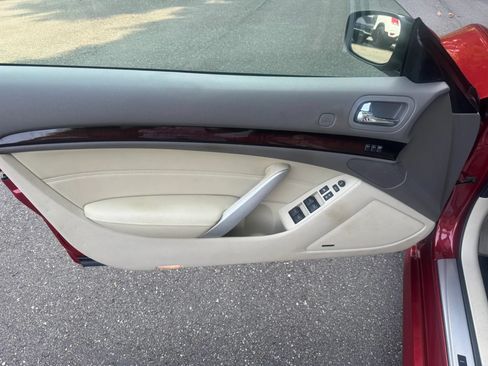 Used 2014 INFINITI Q60 Convertible w/ Premium Package RWD image 40