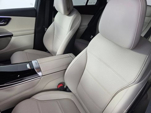 Certified 2025 Mercedes-Benz GLC 350e 4MATIC image 10
