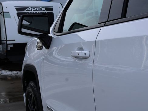 New 2026 GMC Sierra 1500 Elevation image 10