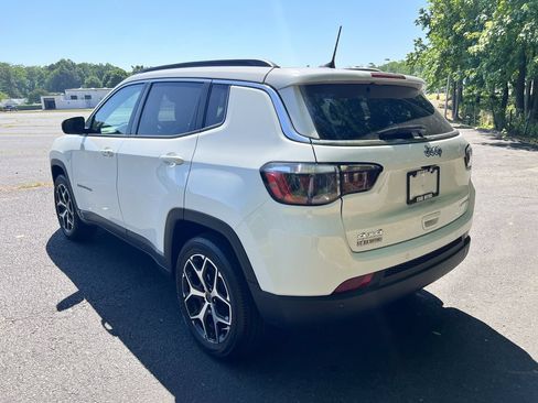 Certified 2025 Jeep Compass Limited AWD/4WD image 5