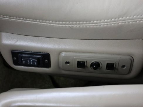 Used 2016 GMC Savana 2500 image 24