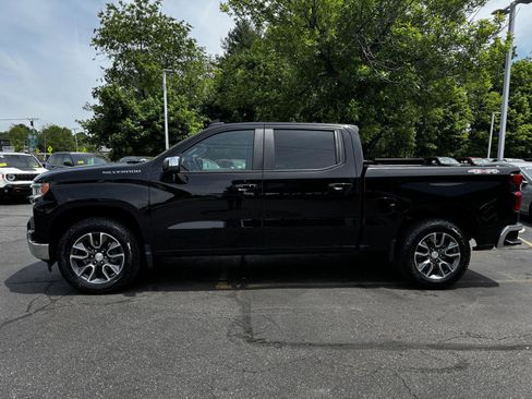 Used 2023 Chevrolet Silverado 1500 LT AWD/4WD image 6