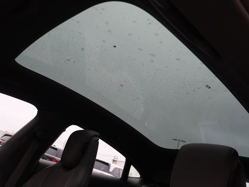 Used 2022 Porsche Taycan image 35