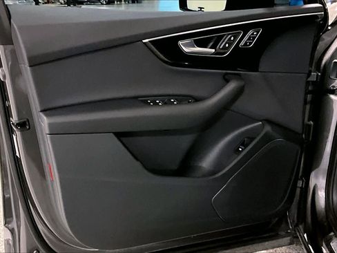 Used 2023 Audi Q7 2.0T Premium w/ Convenience Package image 22