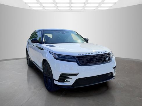 Used 2026 Land Rover Range Rover Velar Dynamic SE AWD/4WD image 3