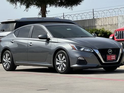 Used 2019 Nissan Altima 2.5 S image 10