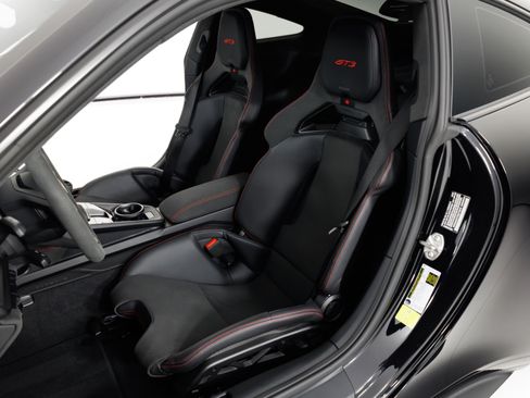 Used 2025 Porsche 911 GT3 RWD image 16