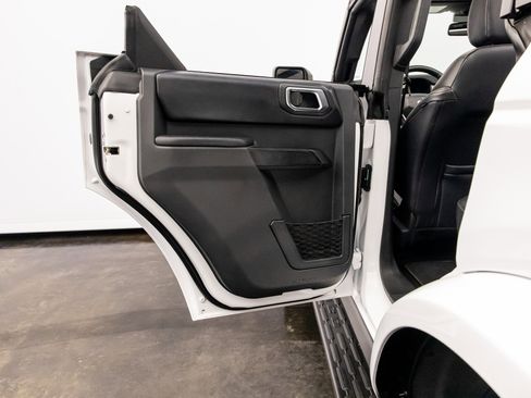 Used 2025 Ford Bronco Outer Banks w/ Sasquatch Package image 39