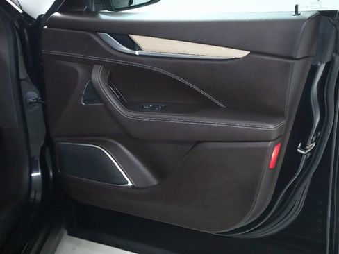 Used 2018 Maserati Levante S GranLusso image 34