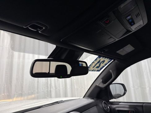 Used 2021 Toyota Tacoma TRD Sport image 27