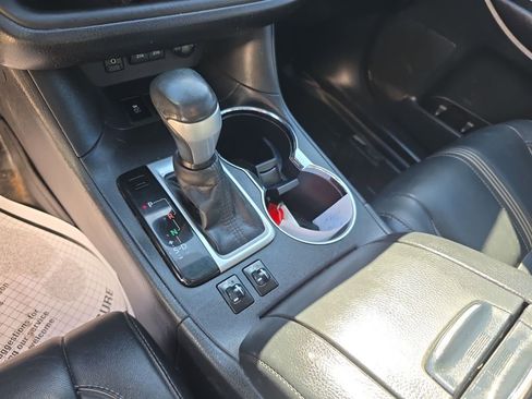 Used 2017 Toyota Highlander SE image 10