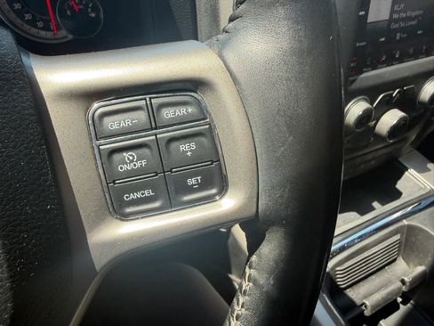 Used 2018 RAM 1500 Laramie w/ Convenience Group AWD/4WD image 21