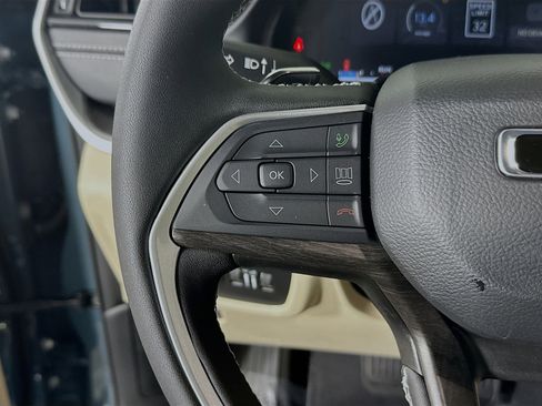 Used 2026 Jeep Grand Cherokee L Limited RWD image 16