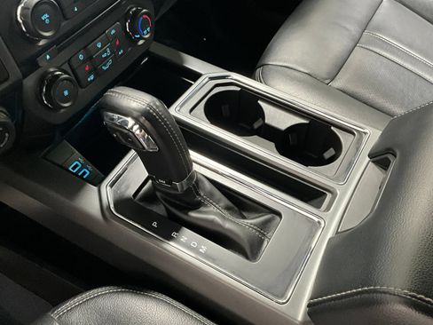 Used 2018 Ford F150 XLT w/ Equipment Group 302A Luxury AWD/4WD image 18