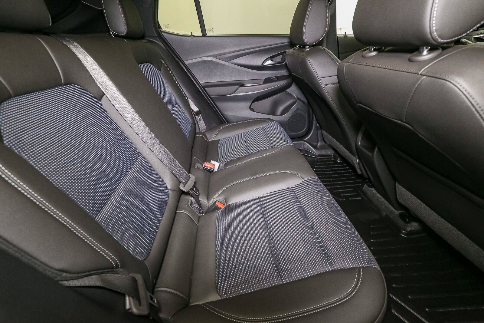 Used 2025 Buick Envista Preferred w/ Convenience I Package FWD image 21