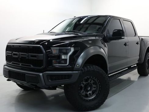 Used 2018 Ford F150 Raptor w/ Equipment Group 802A Luxury image 2
