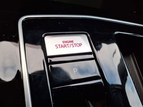 New 2026 Volkswagen GTI SE image 32