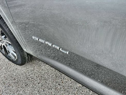 New 2026 GMC Acadia Denali Ultimate w/ LPO, Floor Liner Package AWD/4WD image 14