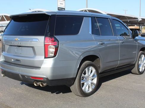 Used 2024 Chevrolet Tahoe High Country AWD/4WD image 3