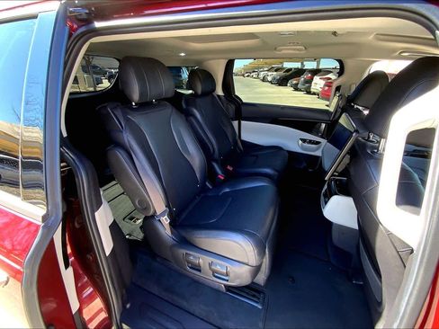 Used 2022 Kia Carnival SX Prestige image 20