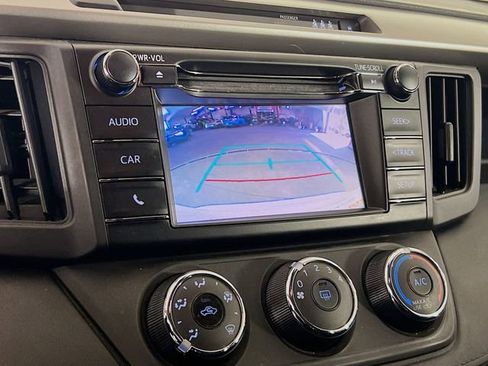 Used 2018 Toyota RAV4 LE image 15