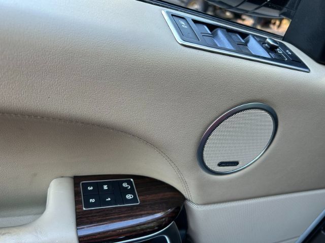 Used 2016 Land Rover Range Rover HSE AWD/4WD image 17