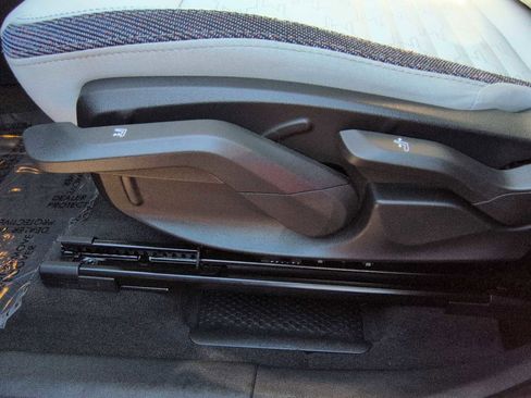 Used 2025 MINI Cooper Countryman S image 17