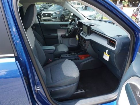 Certified 2024 Ford Maverick XLT FWD image 3